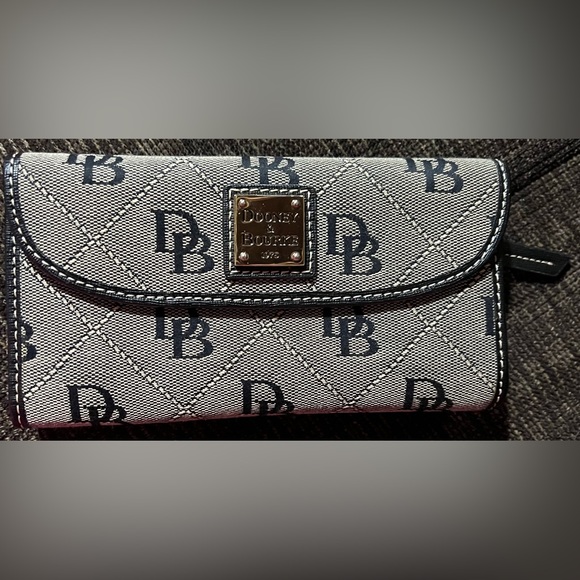 Dooney Bourke Check Book Wallet - Picture 1 of 6
